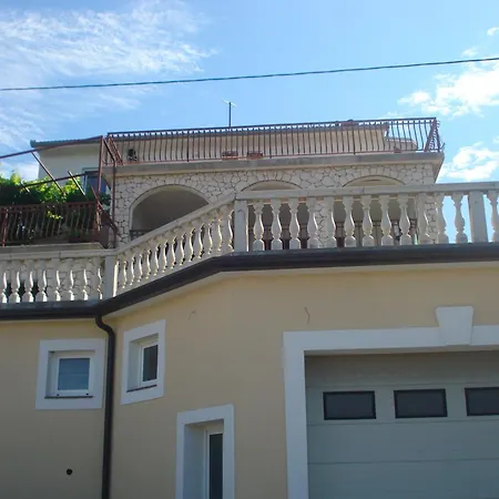 Gesamte Mit Terrasse Und Meerblick Apartment Sibinj Krmpotski